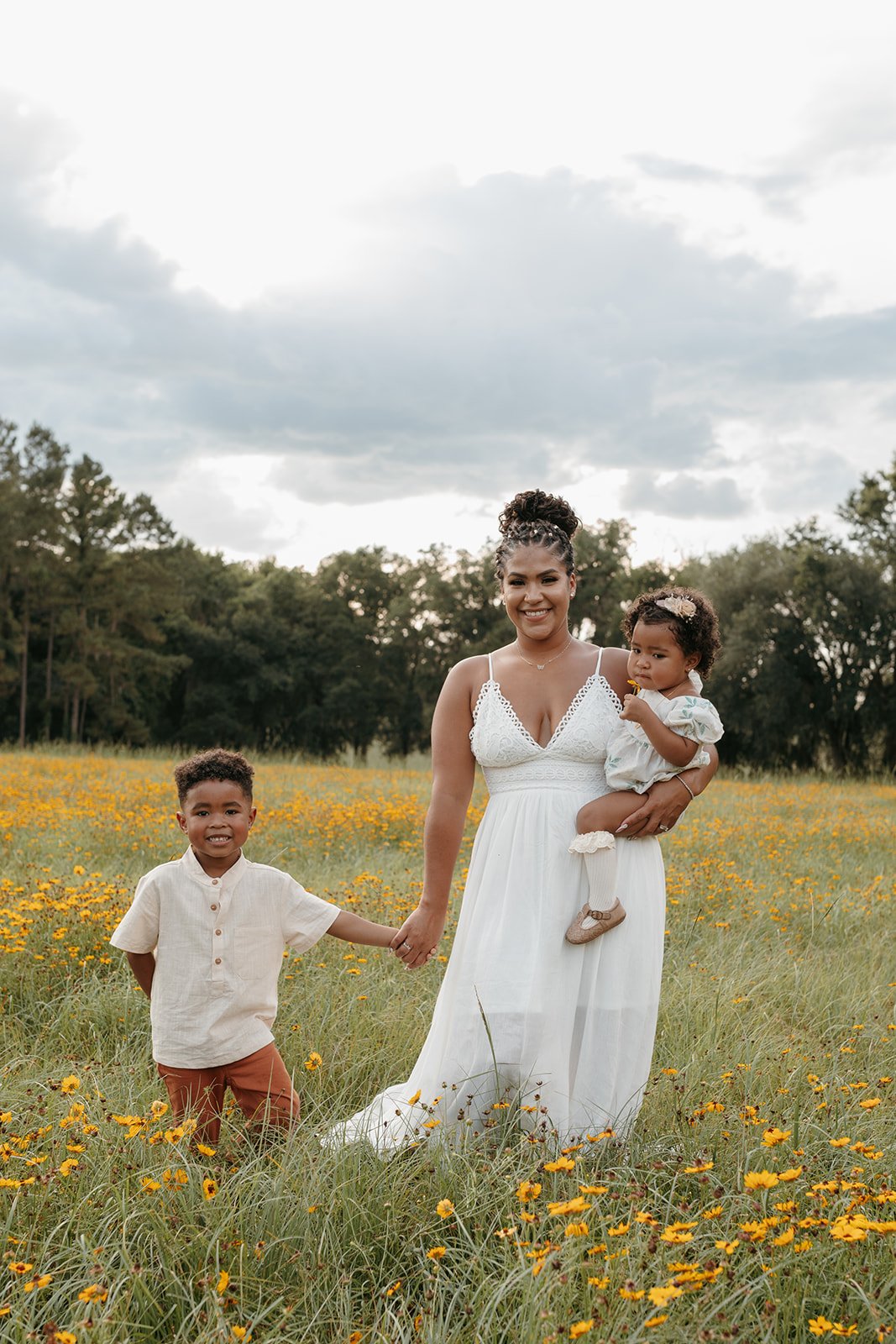 gainesville-wedding-photographer-wildflower-field-gamble-family-5.jpg