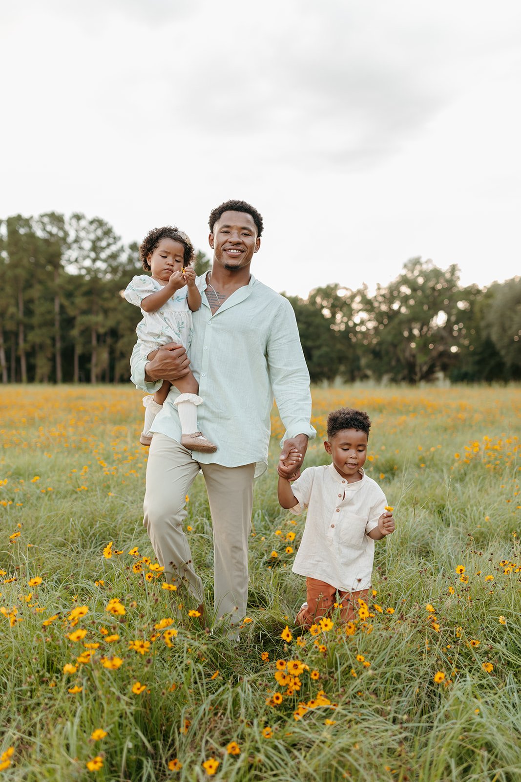 gainesville-wedding-photographer-wildflower-field-gamble-family-8.jpg